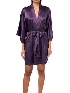 5/25$ ✨ Silky Purple Women's Satin Robe 💜